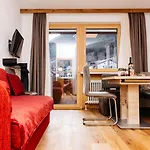 Vendégház Haus Kella-egg 3*