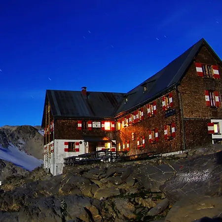 Haus Kella-egg Maison d'hôtes