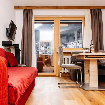 Πανσιόν Haus Kella-egg 3*